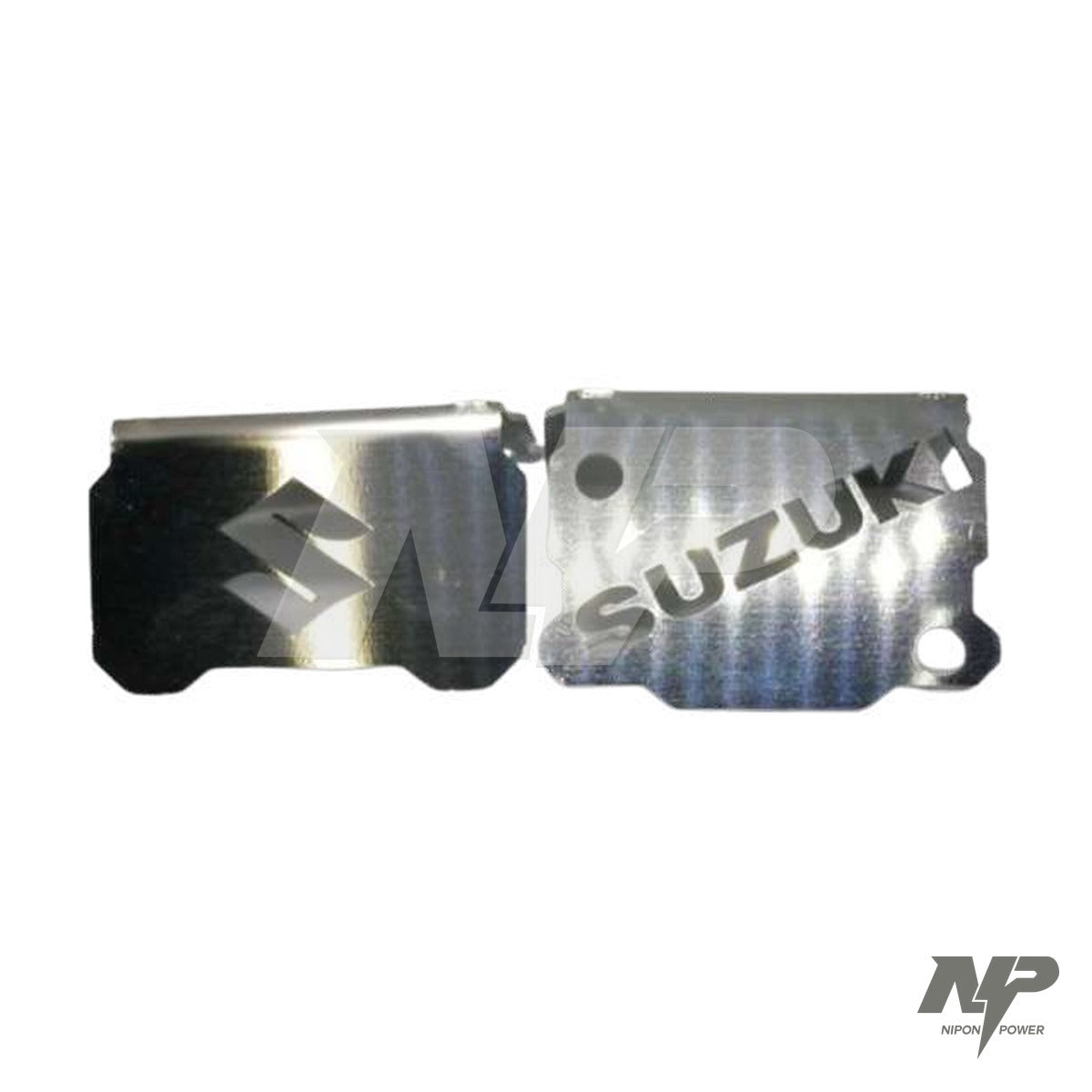 Tapa lujo para bomba de freno delantera en acero Suzuki (diseño cruzado)